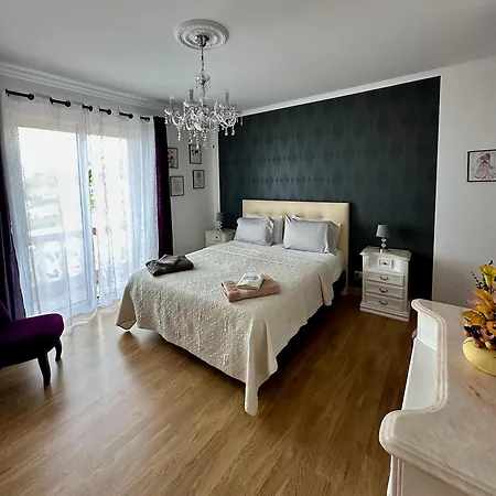 Blue Paradise Apartment